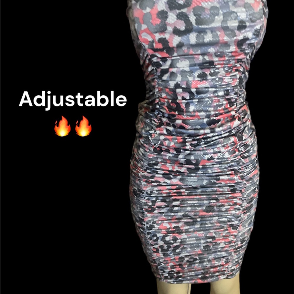 Black bead holographic pucker dress plenty of stretch